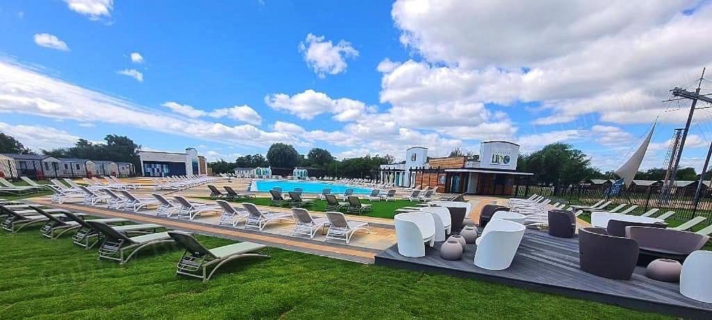 Relaxing Holiday Home With Hot Tub At Tattershall Lakes 외부 사진