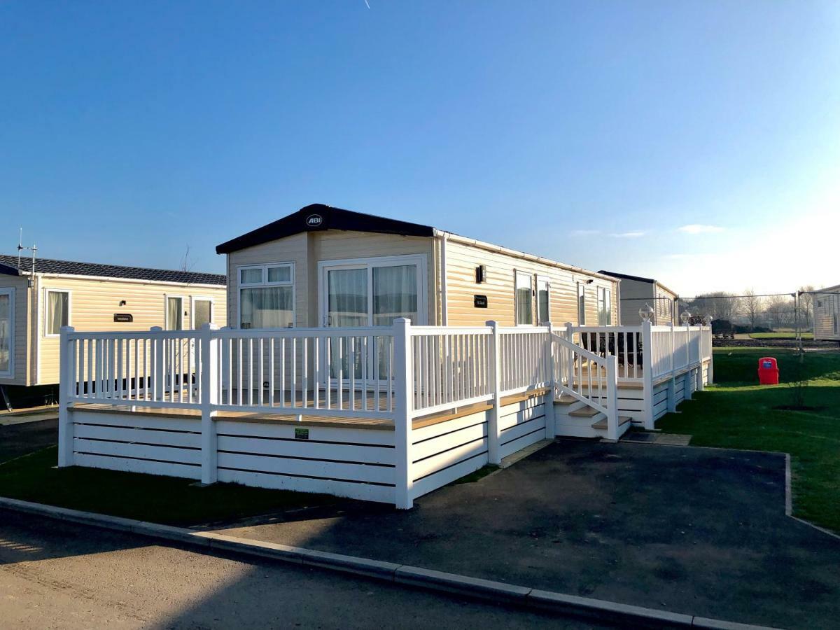 Relaxing Holiday Home With Hot Tub At Tattershall Lakes 외부 사진