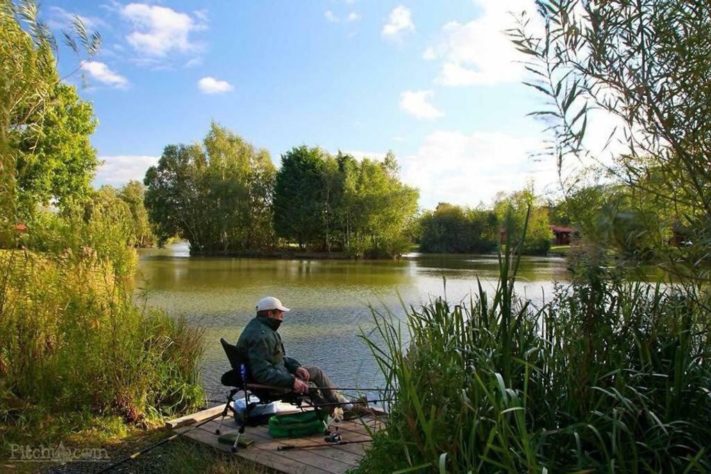 Relaxing Holiday Home With Hot Tub At Tattershall Lakes 외부 사진