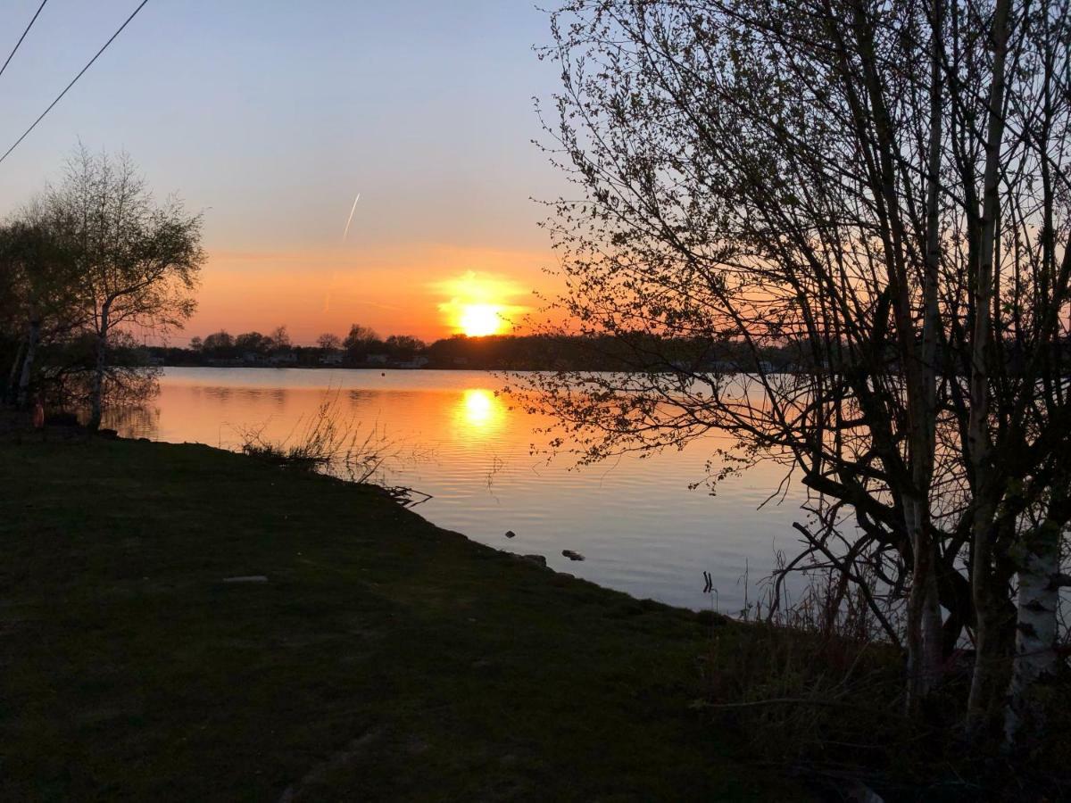 Relaxing Holiday Home With Hot Tub At Tattershall Lakes 외부 사진