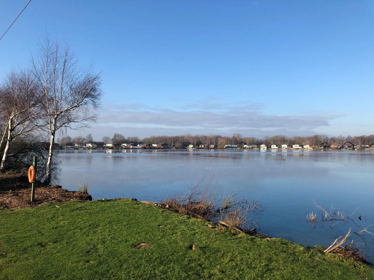 Relaxing Holiday Home With Hot Tub At Tattershall Lakes 외부 사진