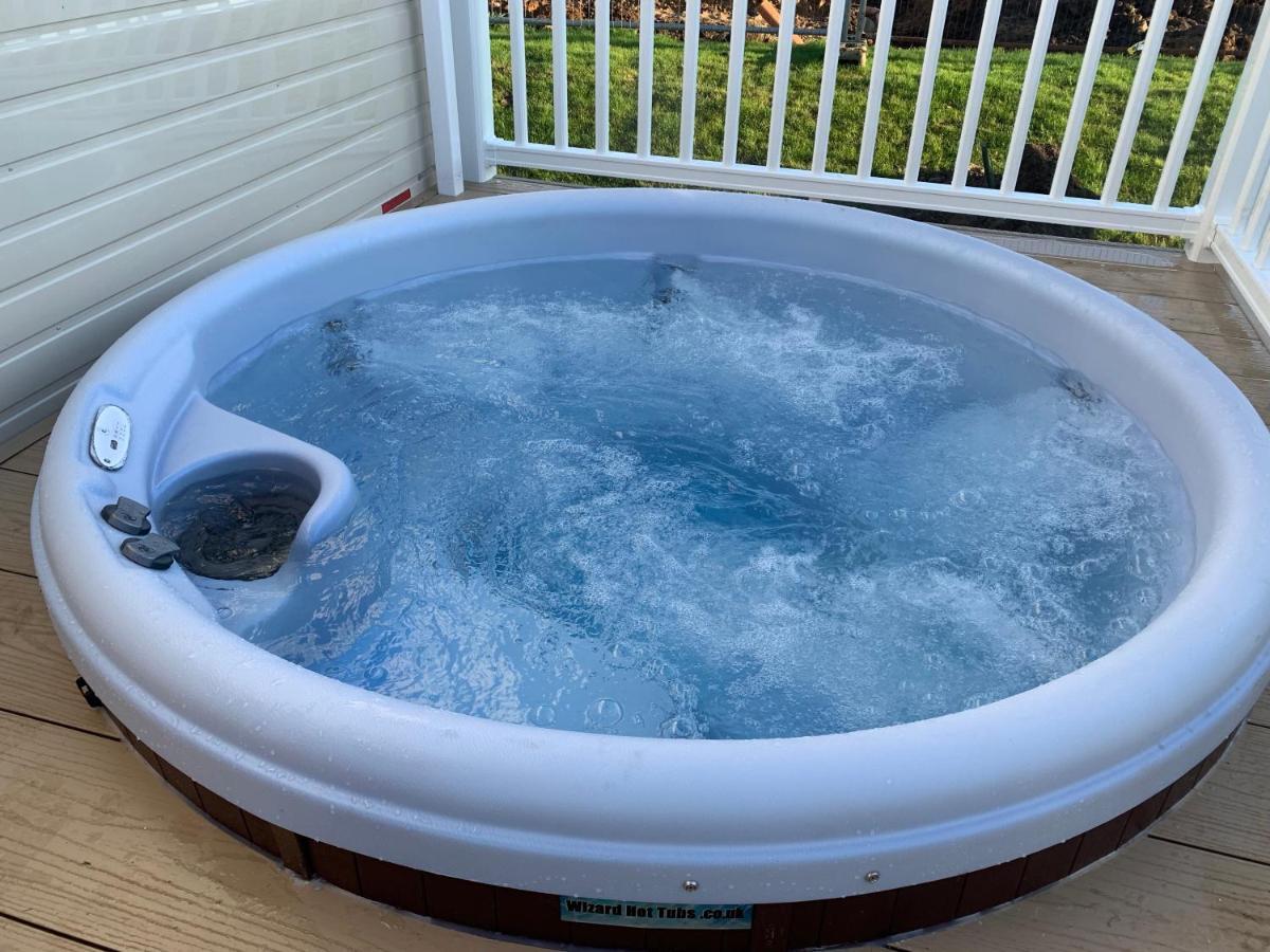 Relaxing Holiday Home With Hot Tub At Tattershall Lakes 외부 사진